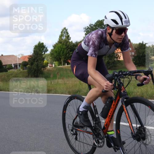 25.08.2024 - Elbe Triathlon Hamburg Fuchs,  Jonas http://msf.ph/oto/6873029 25.08.2024 11:19:18 Radfahren 1654 meine-sportfotos.de