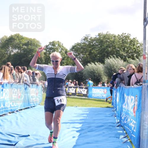 25.08.2024 - Elbe Triathlon Hamburg H.Heesch http://msf.ph/oto/6873037 25.08.2024 11:10:22 Ziel 147, 303, 305, 575 meine-sportfotos.de