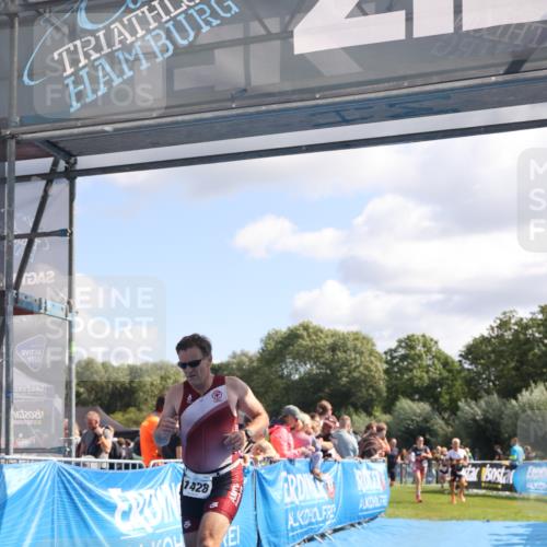 25.08.2024 - Elbe Triathlon Hamburg H.Heesch http://msf.ph/oto/6873061 25.08.2024 11:37:51 Ziel 735, 1428, 1462 meine-sportfotos.de