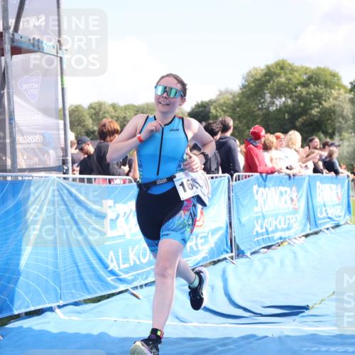 25.08.2024 - Elbe Triathlon Hamburg H.Heesch http://msf.ph/oto/6873062 25.08.2024 11:59:38 Ziel 494, 634, 1523, 1644, 1690 meine-sportfotos.de