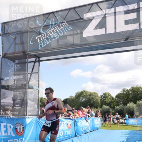 25.08.2024 - Elbe Triathlon Hamburg H.Heesch http://msf.ph/oto/6873095 25.08.2024 11:37:51 Ziel 735, 1428, 1462 meine-sportfotos.de
