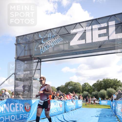 25.08.2024 - Elbe Triathlon Hamburg H.Heesch http://msf.ph/oto/6873103 25.08.2024 11:37:51 Ziel 735, 1428, 1462 meine-sportfotos.de
