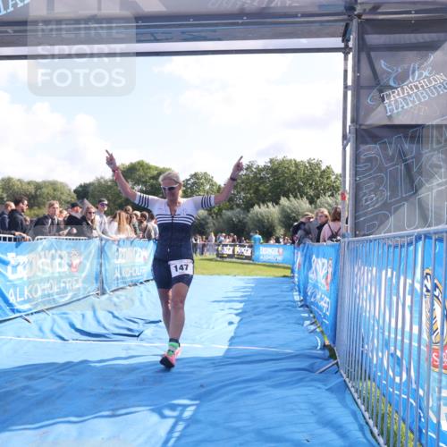 25.08.2024 - Elbe Triathlon Hamburg H.Heesch http://msf.ph/oto/6873129 25.08.2024 11:10:23 Ziel 147, 303, 575 meine-sportfotos.de