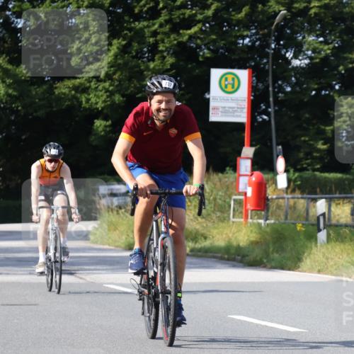 25.08.2024 - Elbe Triathlon Hamburg Fuchs,  Jonas http://msf.ph/oto/6873131 25.08.2024 10:34:54 Radfahren 758, 519, 564, 737, 573, 599, 575 meine-sportfotos.de