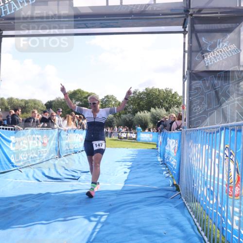 25.08.2024 - Elbe Triathlon Hamburg H.Heesch http://msf.ph/oto/6873133 25.08.2024 11:10:23 Ziel 147, 303, 575 meine-sportfotos.de