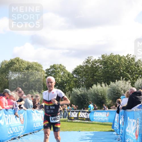 25.08.2024 - Elbe Triathlon Hamburg H.Heesch http://msf.ph/oto/6873138 25.08.2024 11:37:55 Ziel 446, 1428, 1462 meine-sportfotos.de
