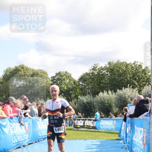 25.08.2024 - Elbe Triathlon Hamburg H.Heesch http://msf.ph/oto/6873142 25.08.2024 11:37:55 Ziel 446, 1428, 1462 meine-sportfotos.de