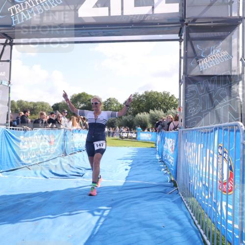 25.08.2024 - Elbe Triathlon Hamburg H.Heesch http://msf.ph/oto/6873148 25.08.2024 11:10:23 Ziel 147, 303, 575 meine-sportfotos.de