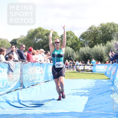 25.08.2024 - Elbe Triathlon Hamburg H.Heesch http://msf.ph/oto/6873153 25.08.2024 11:59:44 Ziel 538, 1523, 1644 meine-sportfotos.de