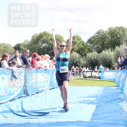 25.08.2024 - Elbe Triathlon Hamburg H.Heesch http://msf.ph/oto/6873161 25.08.2024 11:59:44 Ziel 538, 1523, 1644 meine-sportfotos.de