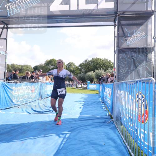 25.08.2024 - Elbe Triathlon Hamburg H.Heesch http://msf.ph/oto/6873173 25.08.2024 11:10:23 Ziel 147, 303, 575 meine-sportfotos.de