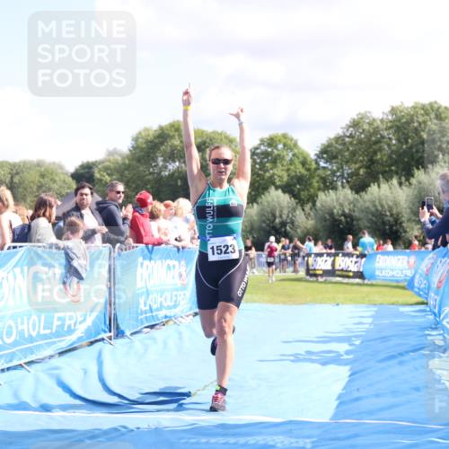 25.08.2024 - Elbe Triathlon Hamburg H.Heesch http://msf.ph/oto/6873179 25.08.2024 11:59:44 Ziel 538, 1523, 1644 meine-sportfotos.de