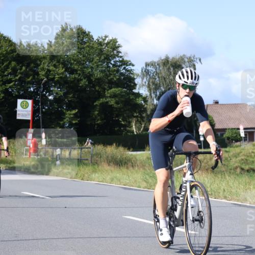 25.08.2024 - Elbe Triathlon Hamburg Fuchs,  Jonas http://msf.ph/oto/6873183 25.08.2024 10:34:57 Radfahren 519, 564, 737, 573, 599, 575 meine-sportfotos.de