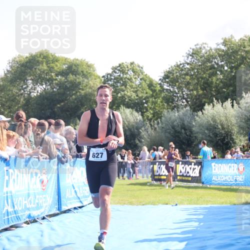 25.08.2024 - Elbe Triathlon Hamburg H.Heesch http://msf.ph/oto/6873194 25.08.2024 11:10:32 Ziel 627 meine-sportfotos.de