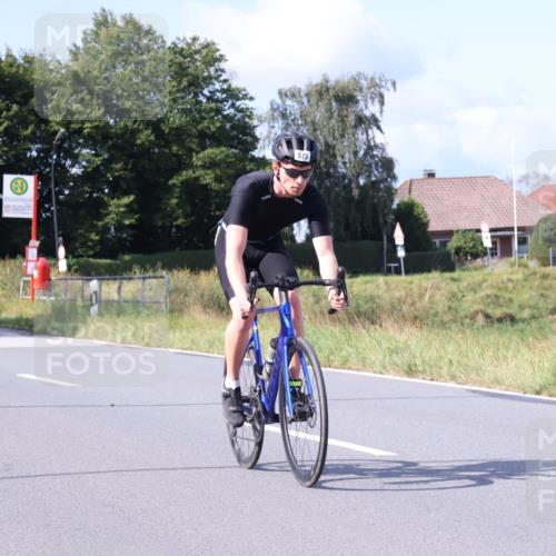 25.08.2024 - Elbe Triathlon Hamburg Fuchs,  Jonas http://msf.ph/oto/6873203 25.08.2024 10:34:58 Radfahren 564, 737, 573, 599, 575 meine-sportfotos.de