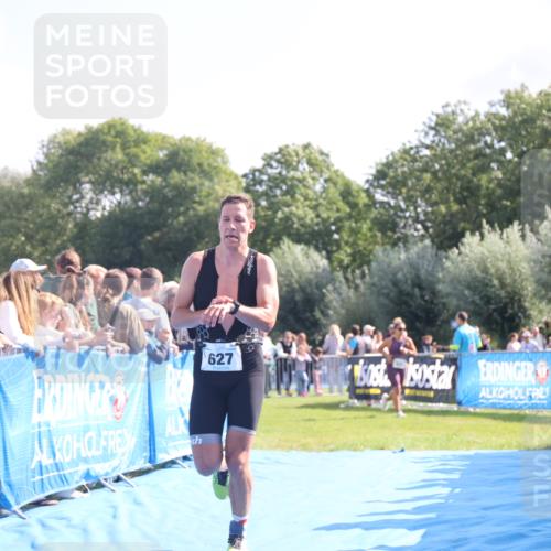 25.08.2024 - Elbe Triathlon Hamburg H.Heesch http://msf.ph/oto/6873207 25.08.2024 11:10:32 Ziel 627 meine-sportfotos.de