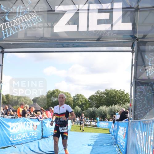 25.08.2024 - Elbe Triathlon Hamburg H.Heesch http://msf.ph/oto/6873211 25.08.2024 11:37:56 Ziel 446, 1428, 1462 meine-sportfotos.de