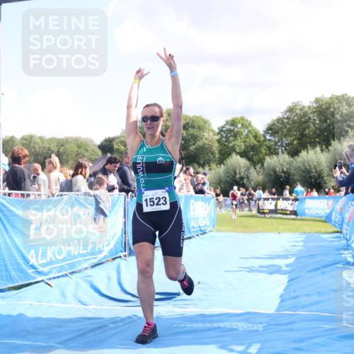 25.08.2024 - Elbe Triathlon Hamburg H.Heesch http://msf.ph/oto/6873223 25.08.2024 11:59:44 Ziel 538, 1523, 1644 meine-sportfotos.de