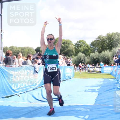 25.08.2024 - Elbe Triathlon Hamburg H.Heesch http://msf.ph/oto/6873228 25.08.2024 11:59:44 Ziel 538, 1523, 1644 meine-sportfotos.de