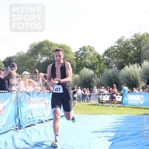 25.08.2024 - Elbe Triathlon Hamburg H.Heesch http://msf.ph/oto/6873236 25.08.2024 11:10:32 Ziel 627 meine-sportfotos.de