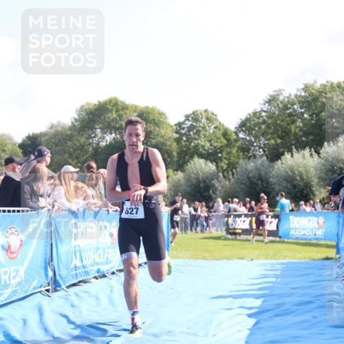 25.08.2024 - Elbe Triathlon Hamburg H.Heesch http://msf.ph/oto/6873241 25.08.2024 11:10:32 Ziel 627 meine-sportfotos.de
