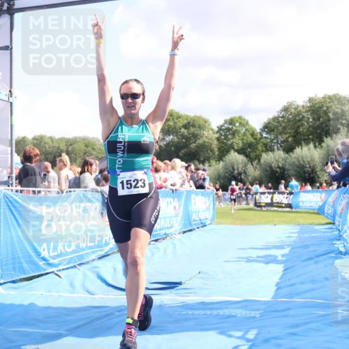 25.08.2024 - Elbe Triathlon Hamburg H.Heesch http://msf.ph/oto/6873243 25.08.2024 11:59:44 Ziel 538, 1523, 1644 meine-sportfotos.de