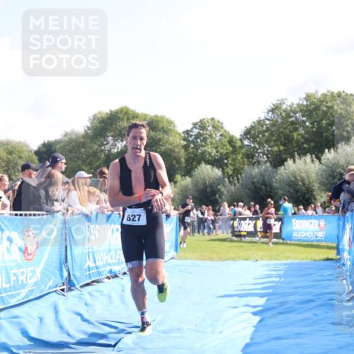 25.08.2024 - Elbe Triathlon Hamburg H.Heesch http://msf.ph/oto/6873249 25.08.2024 11:10:32 Ziel 627 meine-sportfotos.de