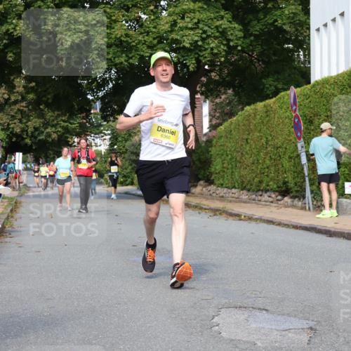 25.08.2024 - 20. Blankeneser Heldenlauf Strokosch-Dieckow http://msf.ph/oto/6873253 25.08.2024 10:35:48 Ziel 6217, 6360, 6405 meine-sportfotos.de