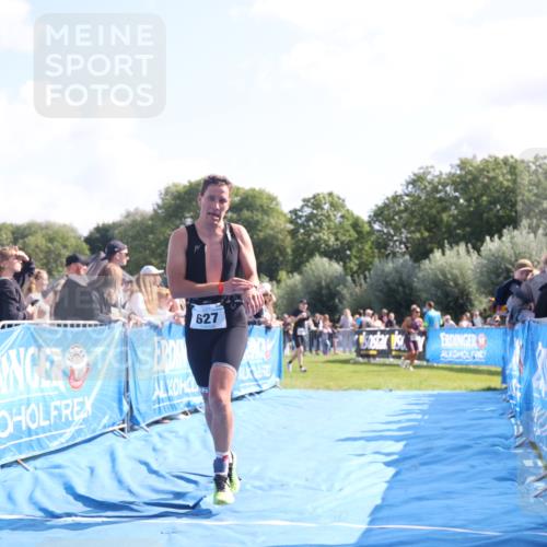 25.08.2024 - Elbe Triathlon Hamburg H.Heesch http://msf.ph/oto/6873264 25.08.2024 11:10:32 Ziel 627 meine-sportfotos.de
