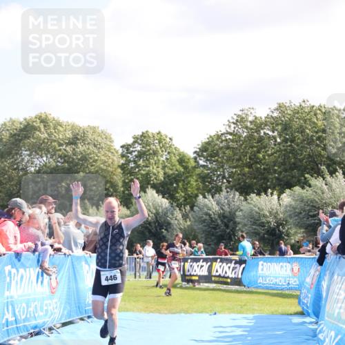 25.08.2024 - Elbe Triathlon Hamburg H.Heesch http://msf.ph/oto/6873270 25.08.2024 11:37:58 Ziel 446, 1428, 1462 meine-sportfotos.de