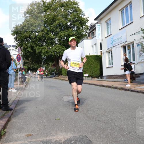25.08.2024 - 20. Blankeneser Heldenlauf Strokosch-Dieckow http://msf.ph/oto/6873271 25.08.2024 10:35:49 Ziel 6178, 6179, 6217, 6360, 6405 meine-sportfotos.de