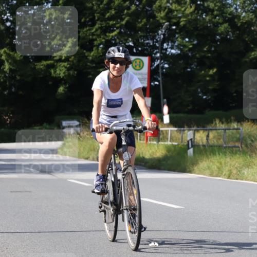 25.08.2024 - Elbe Triathlon Hamburg Fuchs,  Jonas http://msf.ph/oto/6873272 25.08.2024 11:20:22 Radfahren 1557 meine-sportfotos.de