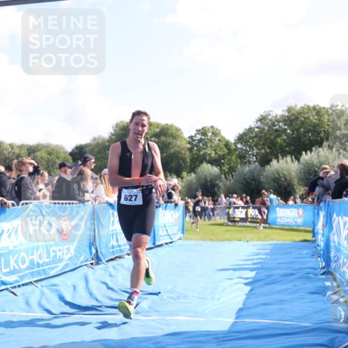 25.08.2024 - Elbe Triathlon Hamburg H.Heesch http://msf.ph/oto/6873274 25.08.2024 11:10:32 Ziel 627 meine-sportfotos.de