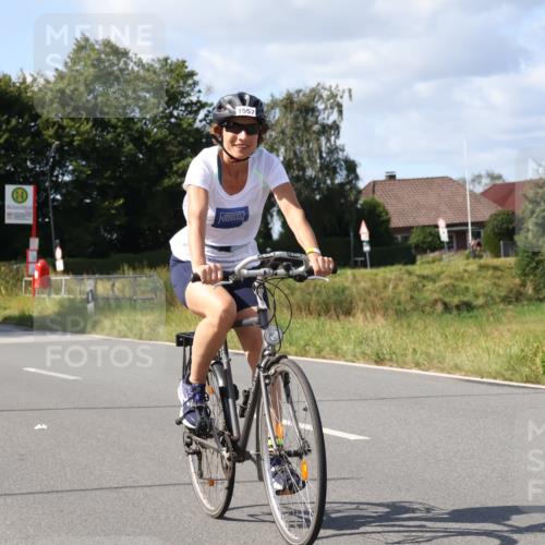 25.08.2024 - Elbe Triathlon Hamburg Fuchs,  Jonas http://msf.ph/oto/6873281 25.08.2024 11:20:22 Radfahren 1557 meine-sportfotos.de