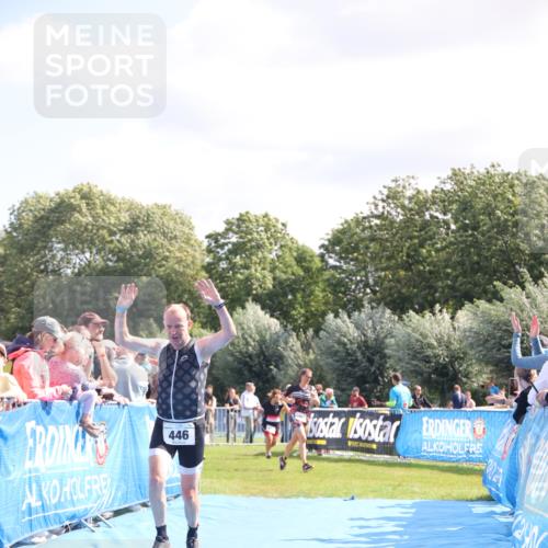 25.08.2024 - Elbe Triathlon Hamburg H.Heesch http://msf.ph/oto/6873282 25.08.2024 11:37:59 Ziel 446, 1462 meine-sportfotos.de