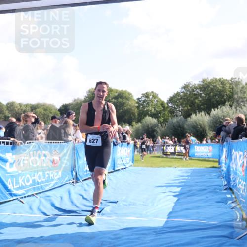 25.08.2024 - Elbe Triathlon Hamburg H.Heesch http://msf.ph/oto/6873284 25.08.2024 11:10:32 Ziel 627 meine-sportfotos.de
