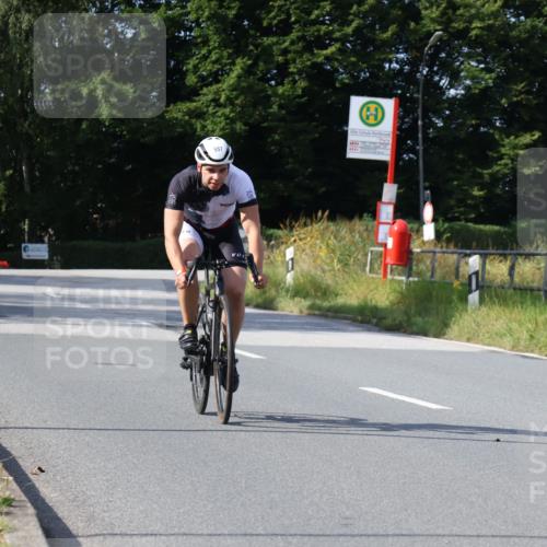 25.08.2024 - Elbe Triathlon Hamburg Fuchs,  Jonas http://msf.ph/oto/6873285 25.08.2024 10:35:22 Radfahren 516, 557 meine-sportfotos.de