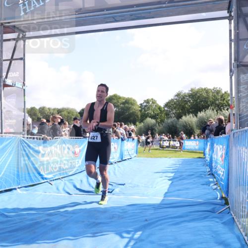 25.08.2024 - Elbe Triathlon Hamburg H.Heesch http://msf.ph/oto/6873296 25.08.2024 11:10:33 Ziel 627 meine-sportfotos.de