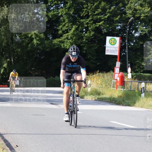 25.08.2024 - Elbe Triathlon Hamburg Fuchs,  Jonas http://msf.ph/oto/6873307 25.08.2024 10:35:28 Radfahren 557, 658, 583 meine-sportfotos.de