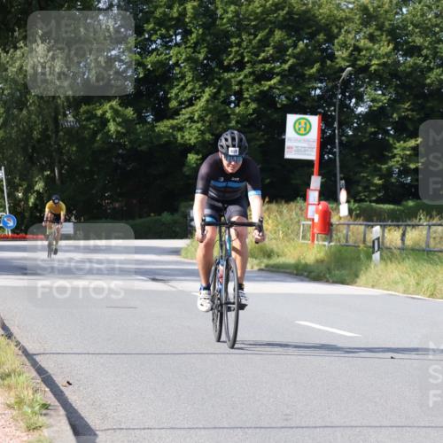 25.08.2024 - Elbe Triathlon Hamburg Fuchs,  Jonas http://msf.ph/oto/6873311 25.08.2024 10:35:28 Radfahren 557, 658, 583 meine-sportfotos.de