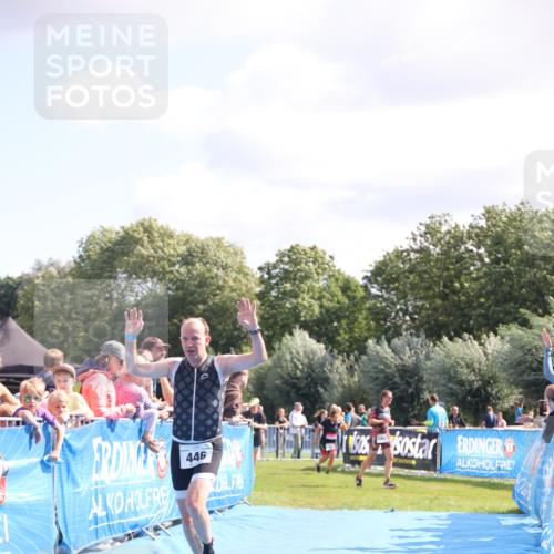 25.08.2024 - Elbe Triathlon Hamburg H.Heesch http://msf.ph/oto/6873320 25.08.2024 11:37:59 Ziel 446, 1462 meine-sportfotos.de
