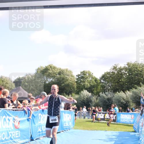 25.08.2024 - Elbe Triathlon Hamburg H.Heesch http://msf.ph/oto/6873351 25.08.2024 11:37:59 Ziel 446, 1462 meine-sportfotos.de