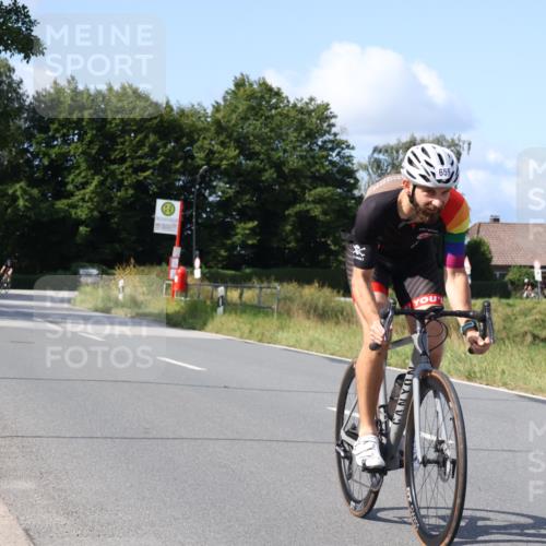 25.08.2024 - Elbe Triathlon Hamburg Fuchs,  Jonas http://msf.ph/oto/6873358 25.08.2024 10:35:46 Radfahren 659, 543, 1500 meine-sportfotos.de