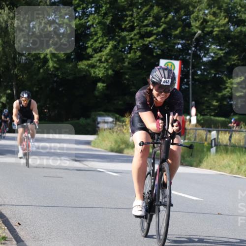 25.08.2024 - Elbe Triathlon Hamburg Fuchs,  Jonas http://msf.ph/oto/6873363 25.08.2024 10:35:49 Radfahren 659, 543, 1500, 629 meine-sportfotos.de