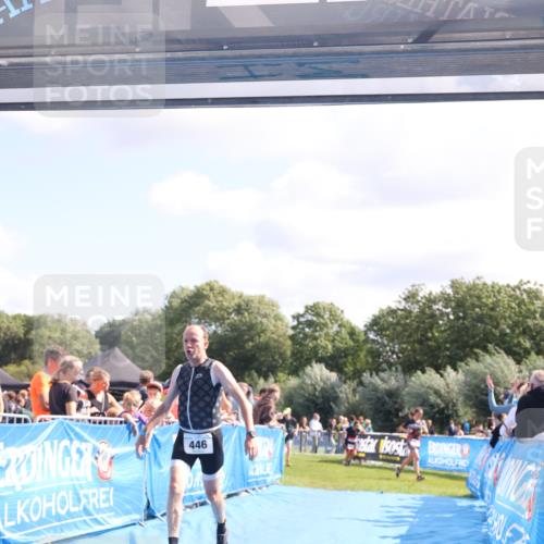 25.08.2024 - Elbe Triathlon Hamburg H.Heesch http://msf.ph/oto/6873366 25.08.2024 11:37:59 Ziel 446, 1462 meine-sportfotos.de