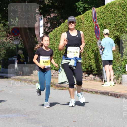 25.08.2024 - 20. Blankeneser Heldenlauf Strokosch-Dieckow http://msf.ph/oto/6873369 25.08.2024 10:35:57 Ziel 6156, 6178, 6179, 6405 meine-sportfotos.de