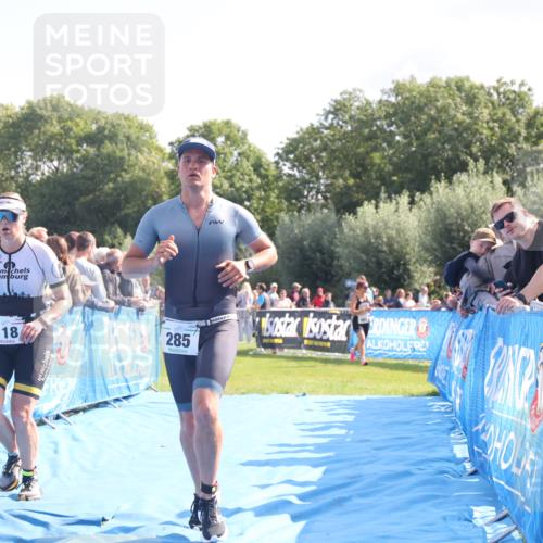 25.08.2024 - Elbe Triathlon Hamburg H.Heesch http://msf.ph/oto/6873371 25.08.2024 11:10:45 Ziel 118, 285 meine-sportfotos.de