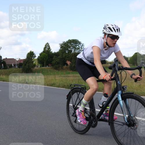 25.08.2024 - Elbe Triathlon Hamburg Fuchs,  Jonas http://msf.ph/oto/6873373 25.08.2024 11:20:56 Radfahren 1619, 1608 meine-sportfotos.de
