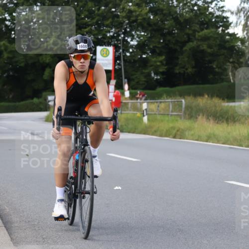 25.08.2024 - Elbe Triathlon Hamburg Fuchs,  Jonas http://msf.ph/oto/6873392 25.08.2024 11:21:03 Radfahren 1608 meine-sportfotos.de
