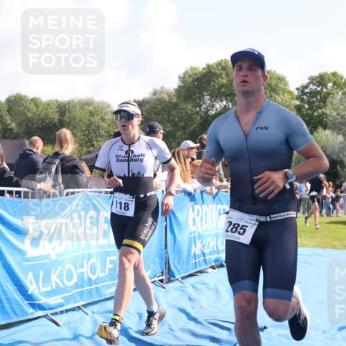 25.08.2024 - Elbe Triathlon Hamburg H.Heesch http://msf.ph/oto/6873397 25.08.2024 11:10:46 Ziel 118, 285 meine-sportfotos.de